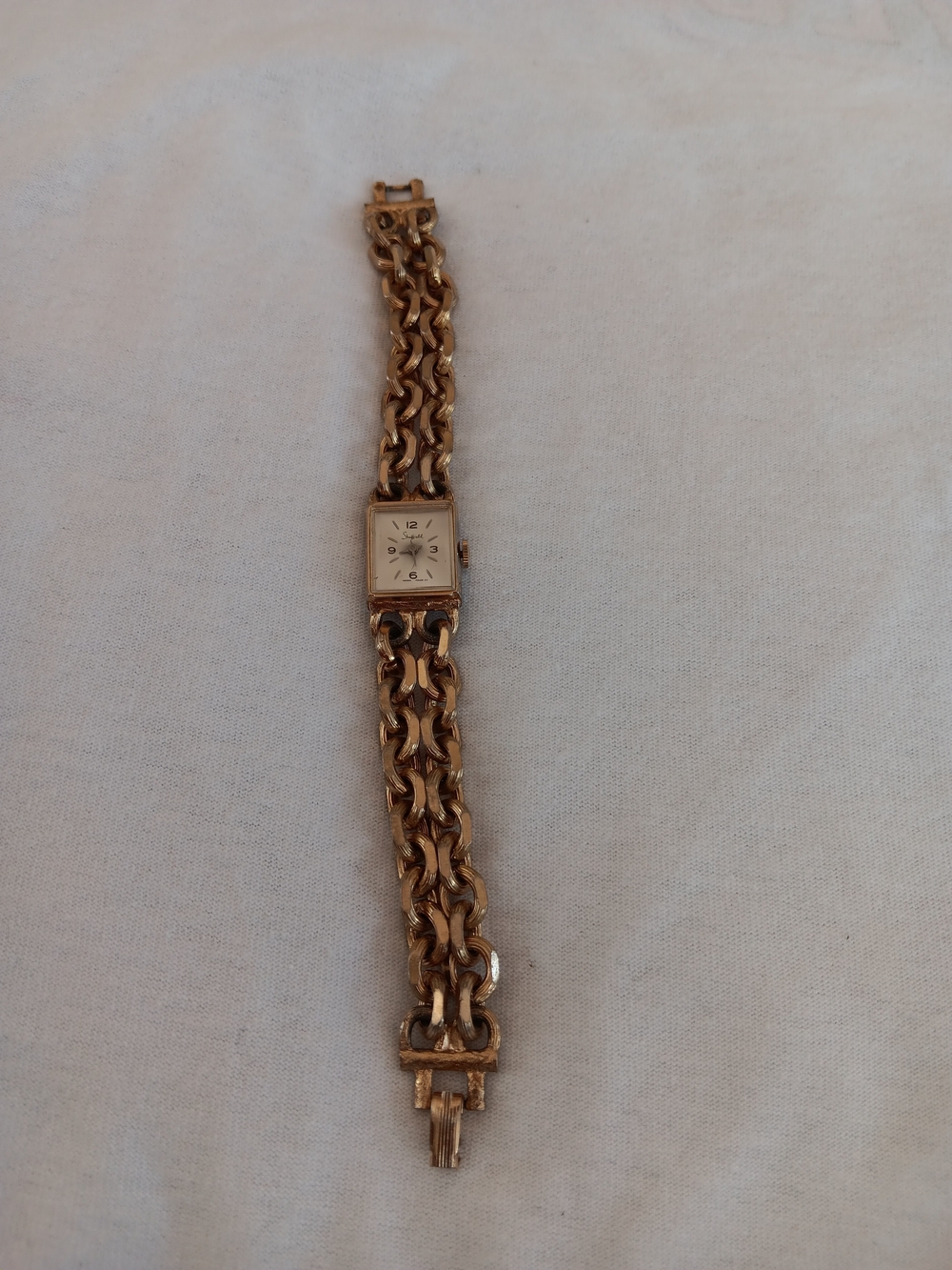 Gold Chain Link Women's Bracelet Watch 7.5"- Classic Elegance